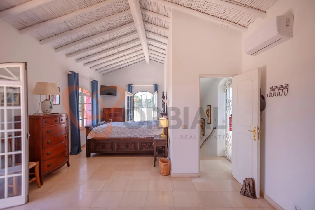 Moradia T6 para Venda em Albufeira e Olhos de Água Foto 46