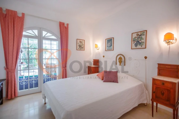 Moradia T6 para Venda em Albufeira e Olhos de Água Foto 36