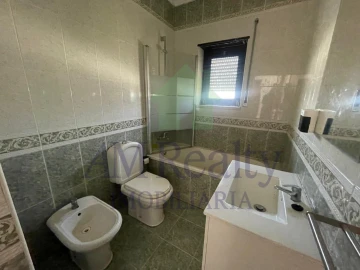 Moradia T3 para Venda em Nossa Senhora do Pópulo, Coto e São Gregório