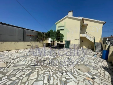 Moradia T3 para Venda em Nossa Senhora do Pópulo, Coto e São Gregório