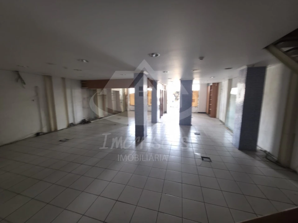 Armazém para Arrendamento em Póvoa de Santo Adrião e Olival Basto Foto 4
