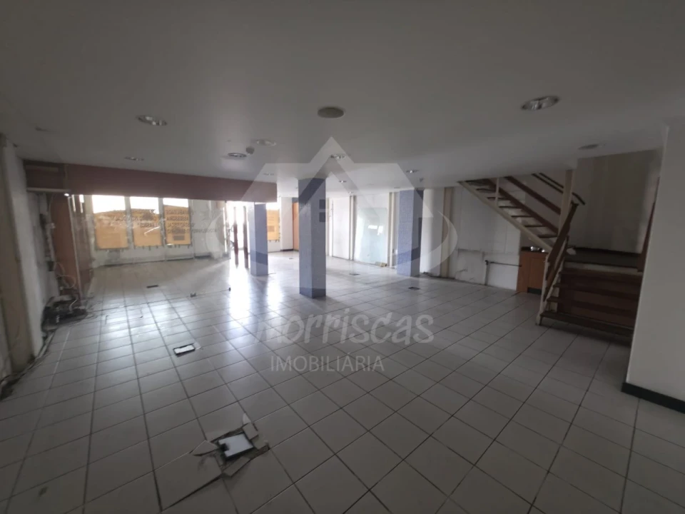 Armazém para Arrendamento em Póvoa de Santo Adrião e Olival Basto Foto 5