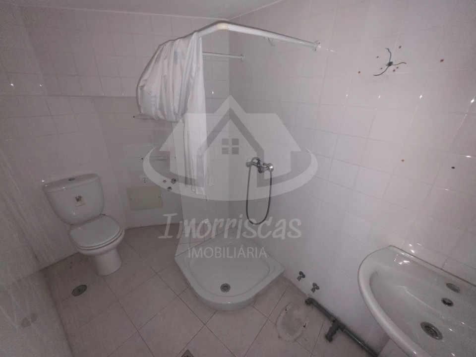 Armazém para Arrendamento em Póvoa de Santo Adrião e Olival Basto Foto 7