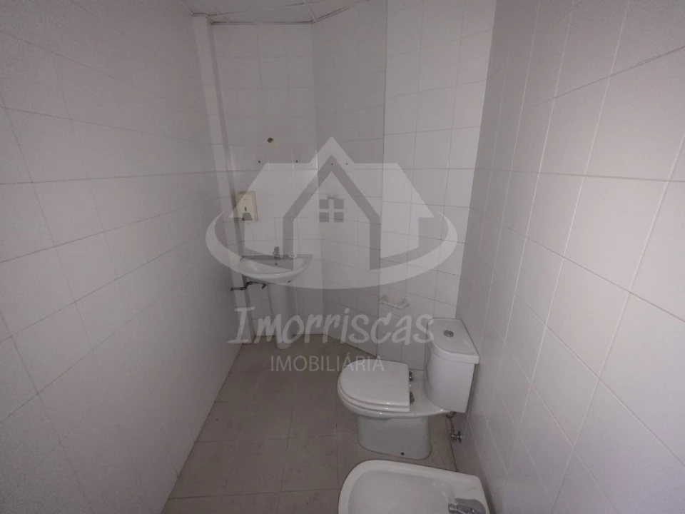 Armazém para Arrendamento em Póvoa de Santo Adrião e Olival Basto Foto 14