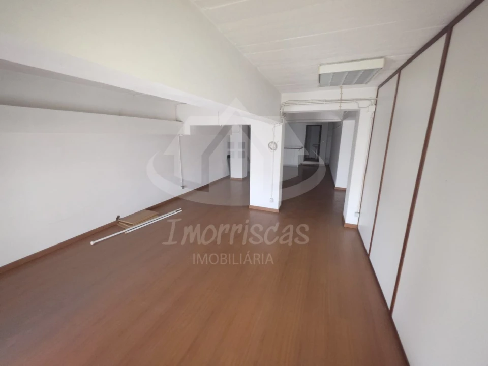Armazém para Arrendamento em Póvoa de Santo Adrião e Olival Basto Foto 16