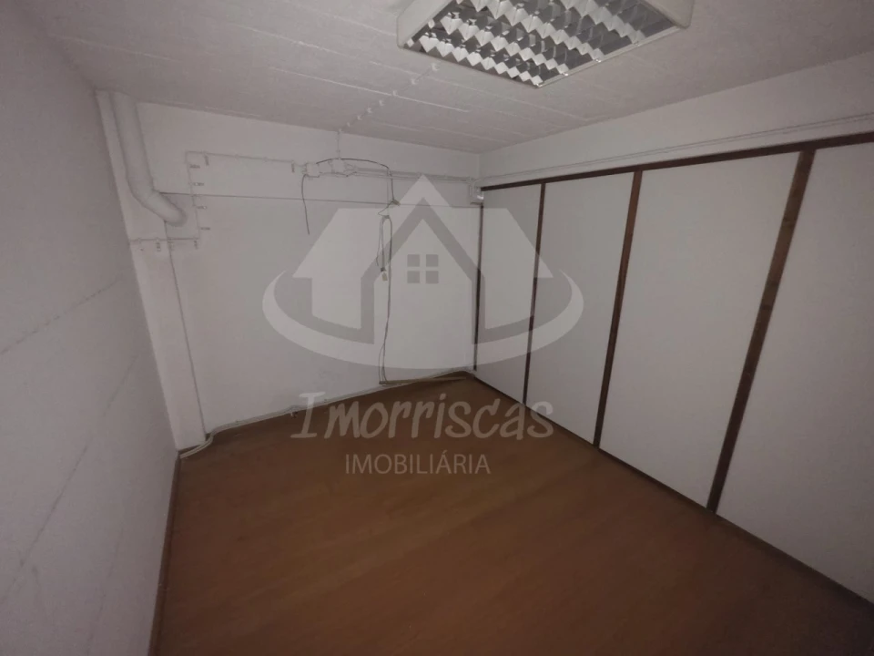 Armazém para Arrendamento em Póvoa de Santo Adrião e Olival Basto Foto 17