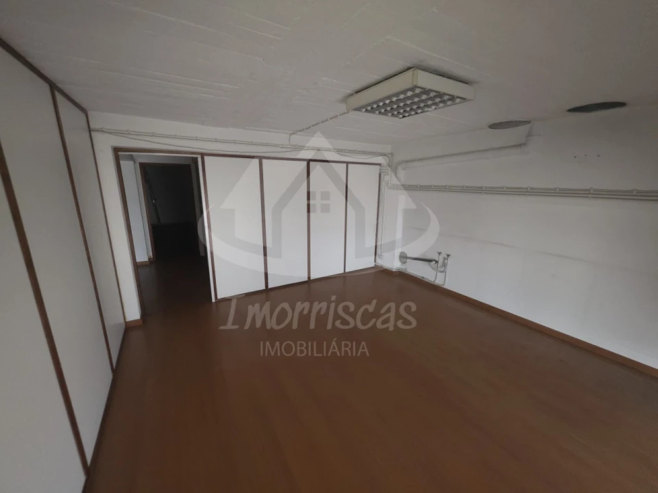 Armazém para Arrendamento em Póvoa de Santo Adrião e Olival Basto Foto 21