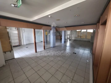 Armazém para Arrendamento em Póvoa de Santo Adrião e Olival Basto