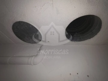 Armazém para Arrendamento em Póvoa de Santo Adrião e Olival Basto