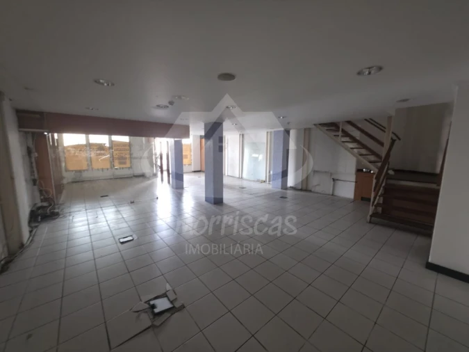 Armazém para Arrendamento em Póvoa de Santo Adrião e Olival Basto Foto 5