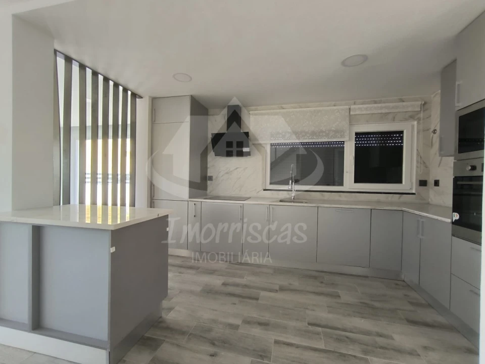 Moradia T3 para Venda em Fernao Ferro Foto 8