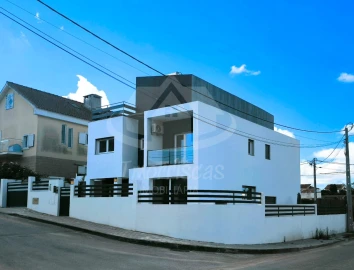 Moradia T3 para Venda em Fernao Ferro