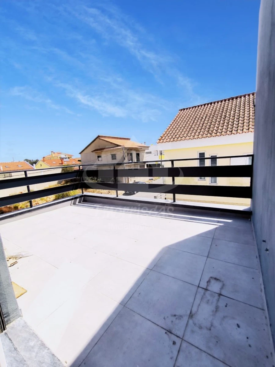 Moradia T3 para Venda em Fernao Ferro Foto 4