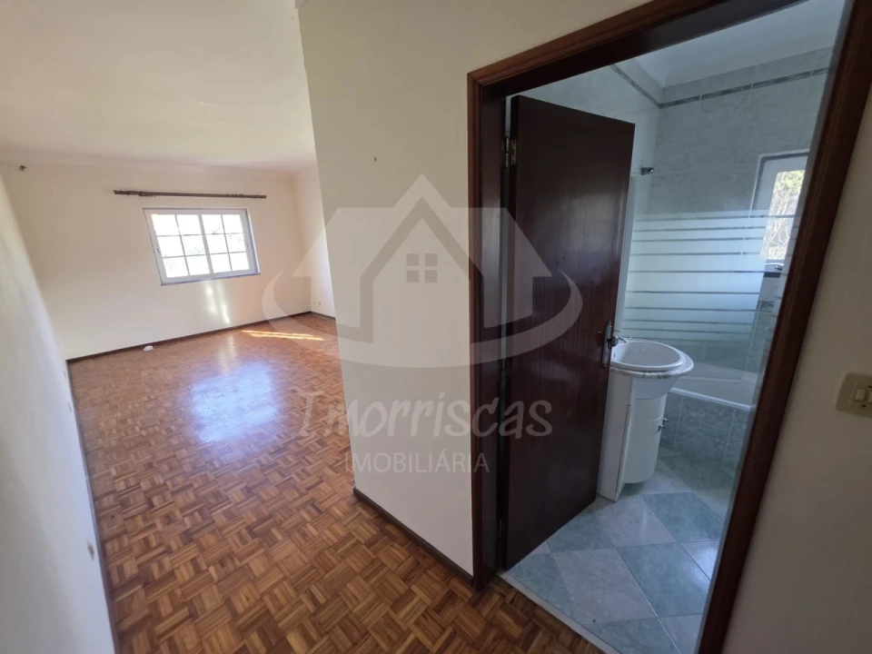 Moradia T4 para Venda em Pontinha e Famões Foto 22