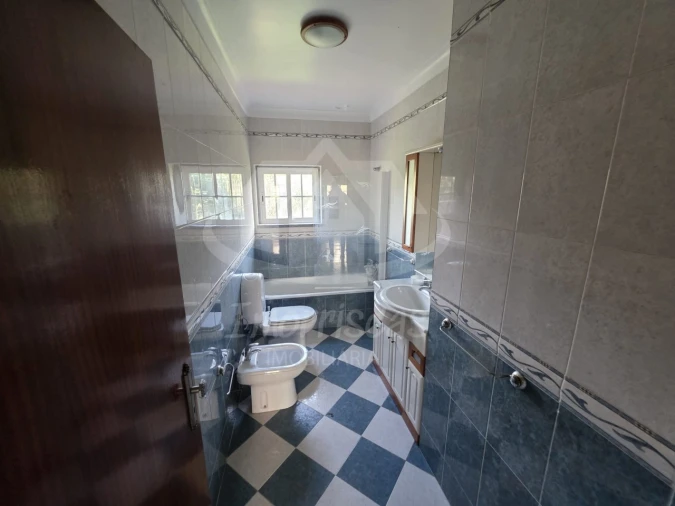 Moradia T4 para Venda em Pontinha e Famões Foto 24