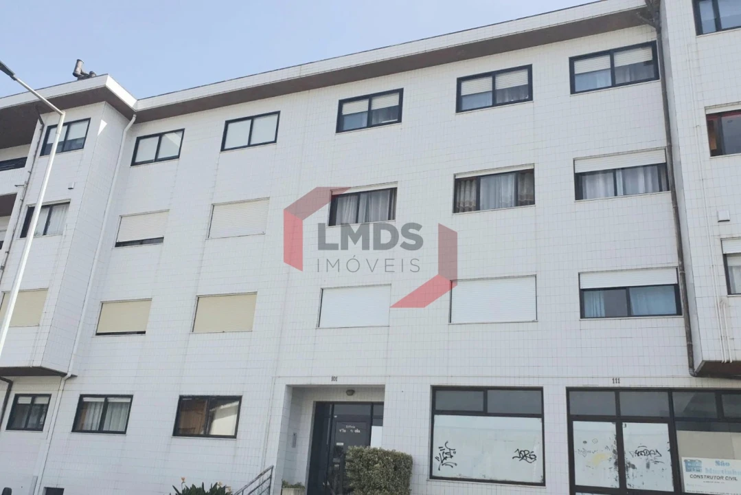 Apartamento T3 para Venda em Canelas Foto 1