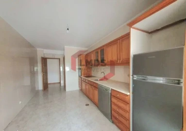 Apartamento T3 para Venda em Canelas