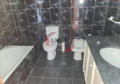 Apartamento T3 para Venda em Canelas