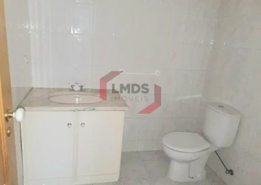 Apartamento T3 para Venda em Canelas