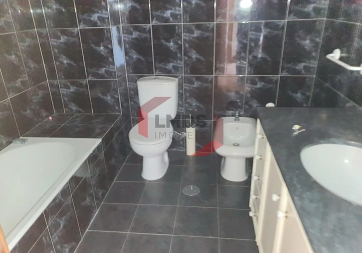 Apartamento T3 para Venda em Canelas Foto 14