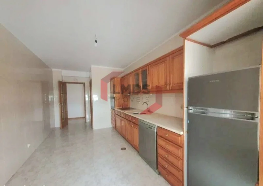 Apartamento T3 para Venda em Canelas Foto 7