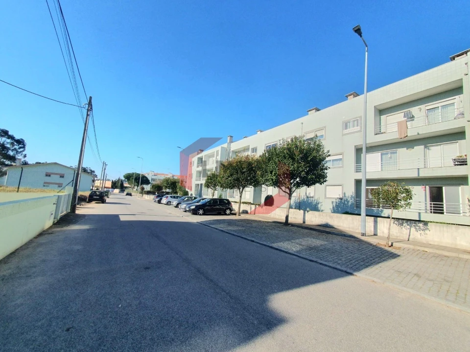 Apartamento T2 para Venda em Canelas Foto 2