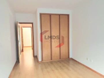 Apartamento T2 para Venda em Canelas