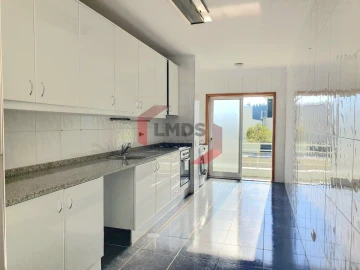 Apartamento T2 para Venda em Canelas