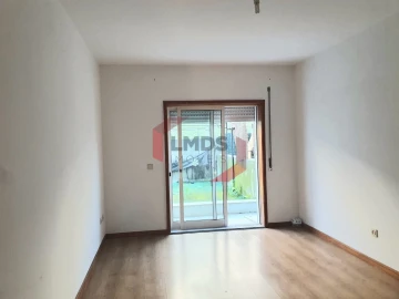 Apartamento T2 para Venda em Canelas