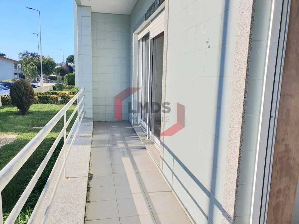 Apartamento T2 para Venda em Canelas Foto 6