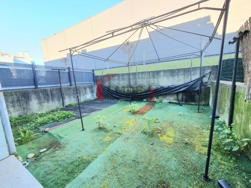 Apartamento T2 para Venda em Canelas Foto 12