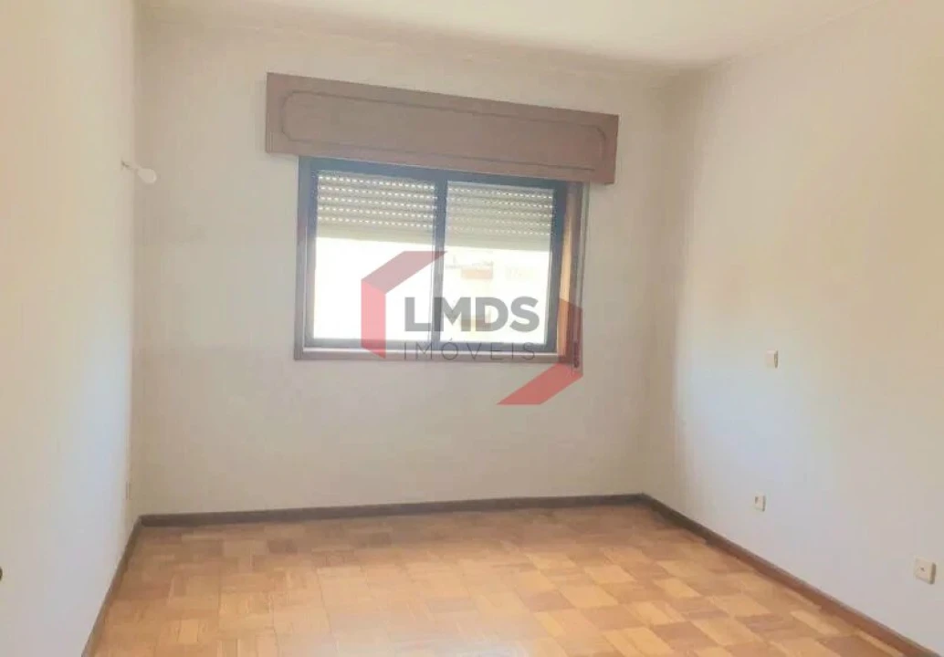 Apartamento T2 para Venda em Oliveira do Douro Foto 9
