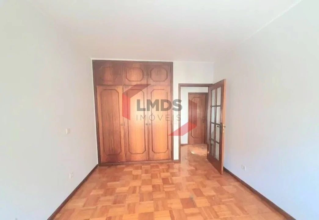 Apartamento T2 para Venda em Oliveira do Douro Foto 8