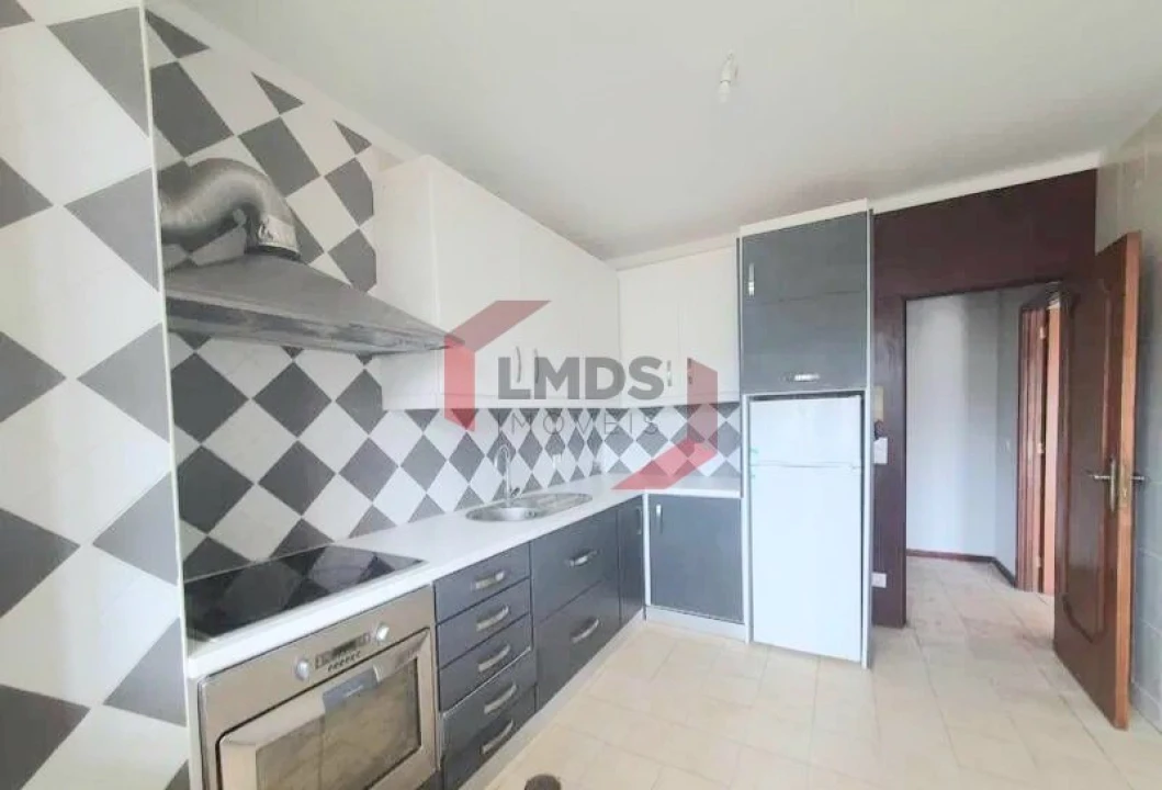 Apartamento T2 para Venda em Oliveira do Douro Foto 5