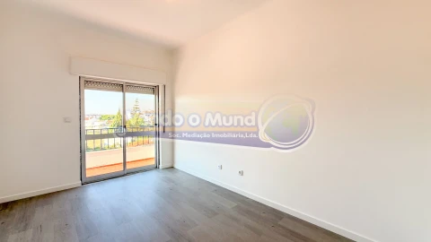 Apartamento T3 para Venda em Samora Correia