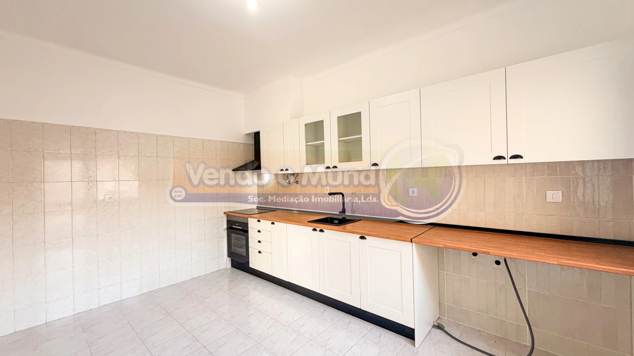 Apartamento T3 para Venda em Samora Correia Foto 2