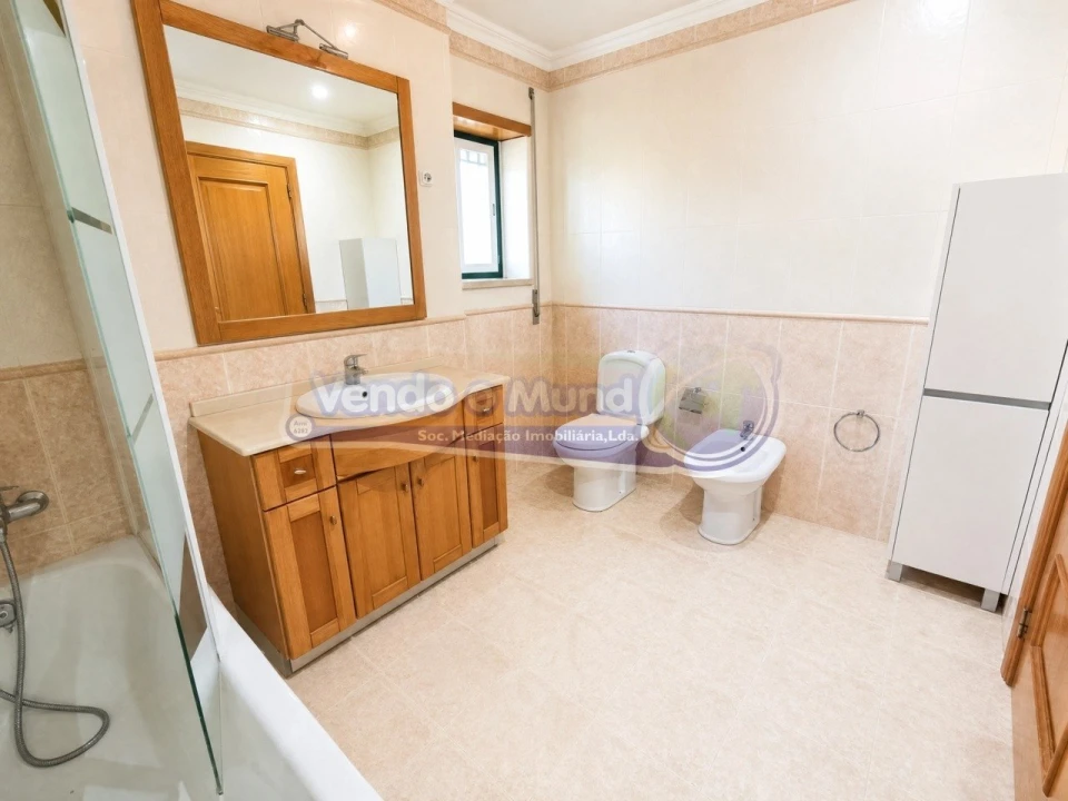 Apartamento T3 para Venda em Benavente Foto 13