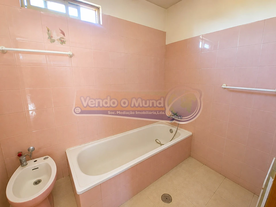 Moradia T3 para Venda em Salvaterra de Magos e Foros de Salvaterra Foto 13
