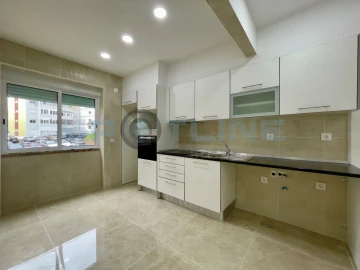 Apartamento T2 para Venda em Almada, Cova da Piedade, Pragal e Cacilhas
