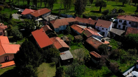 Moradia T4 para Venda em Macieira de Sarnes