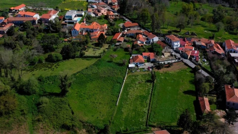 Moradia T4 para Venda em Macieira de Sarnes