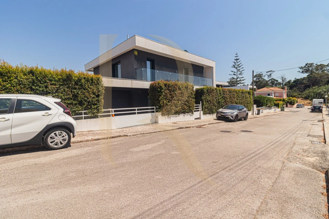 Moradia T4 para Venda em Charneca de Caparica e Sobreda Foto 60