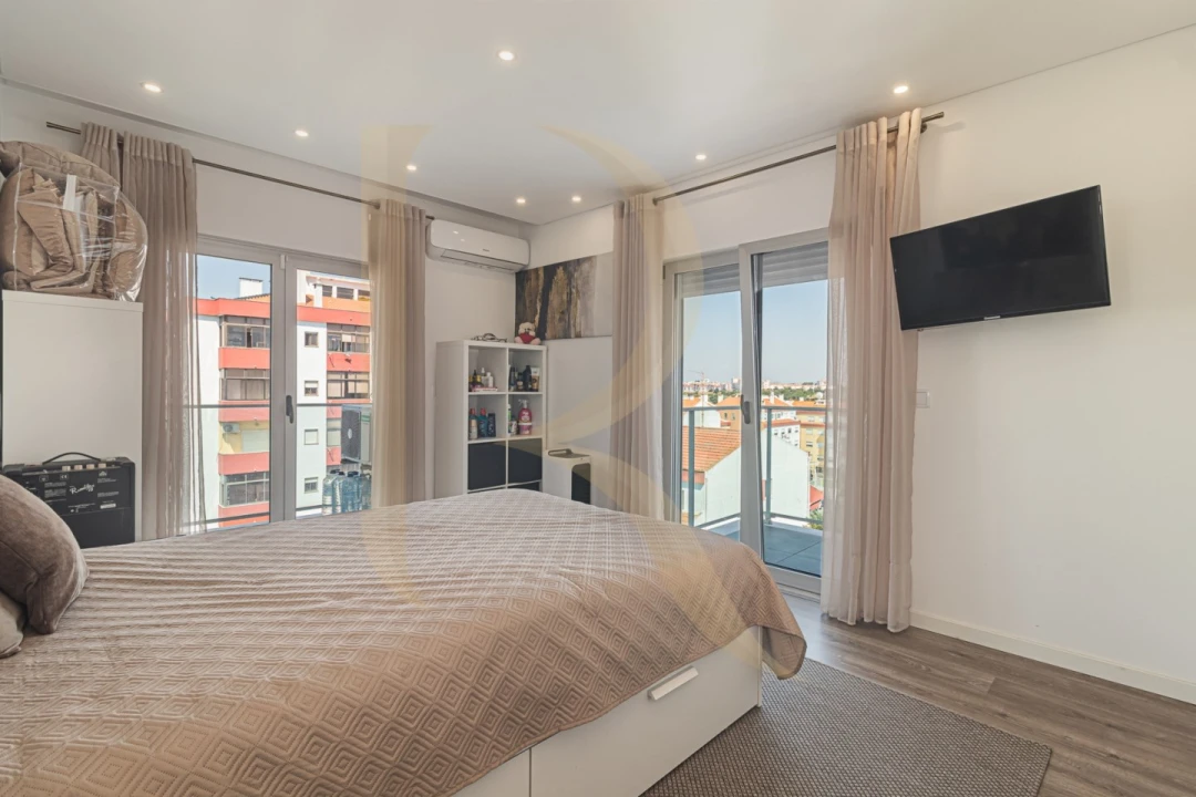Apartamento T3 para Venda em Amora Foto 23