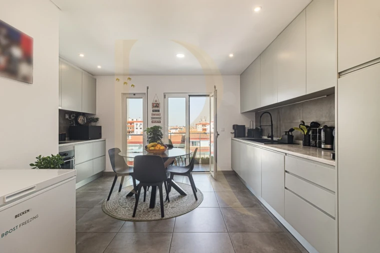 Apartamento T3 para Venda em Amora Foto 39