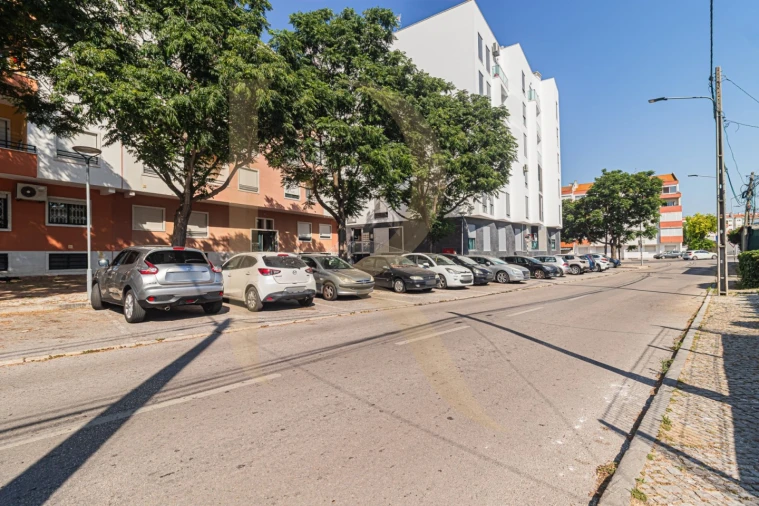 Apartamento T3 para Venda em Amora Foto 49