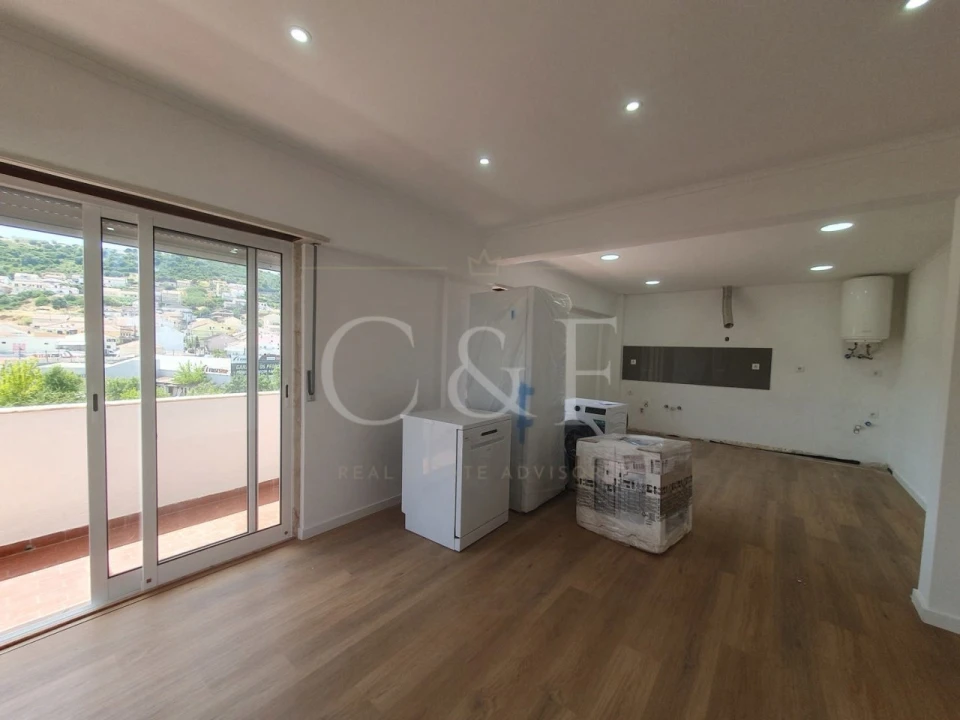 Apartamento T2 para Venda em Odivelas Foto 3