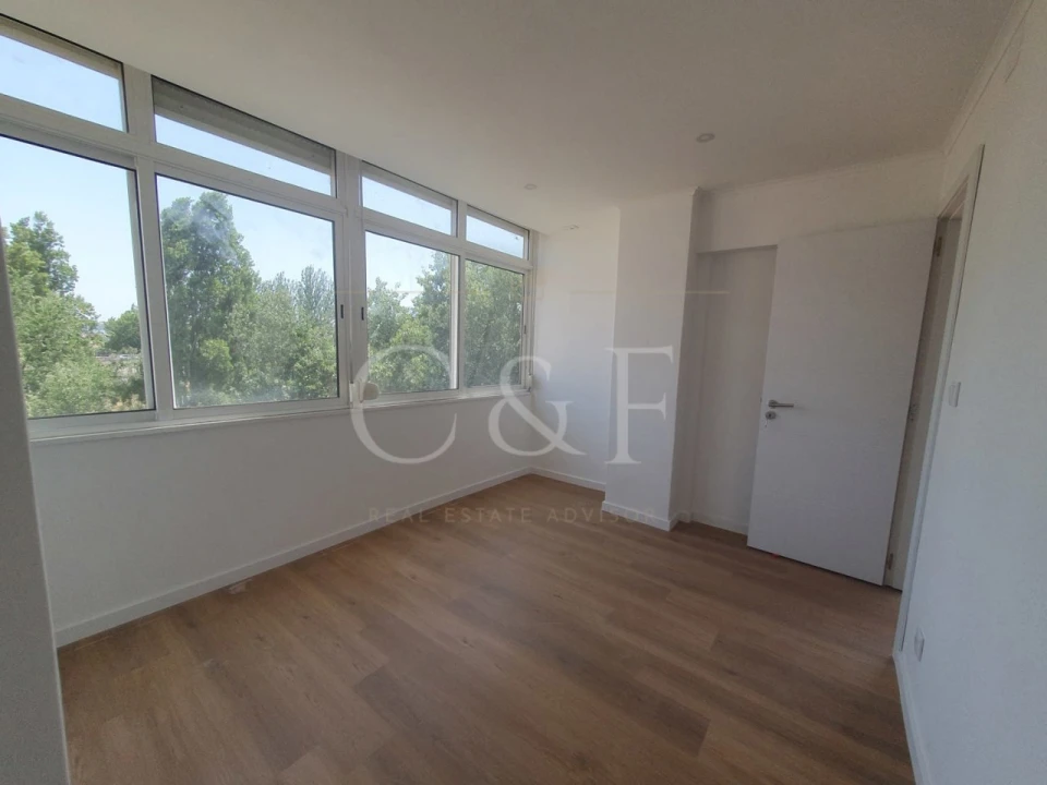 Apartamento T2 para Venda em Odivelas Foto 10