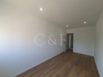 Apartamento T2 para Venda em Odivelas