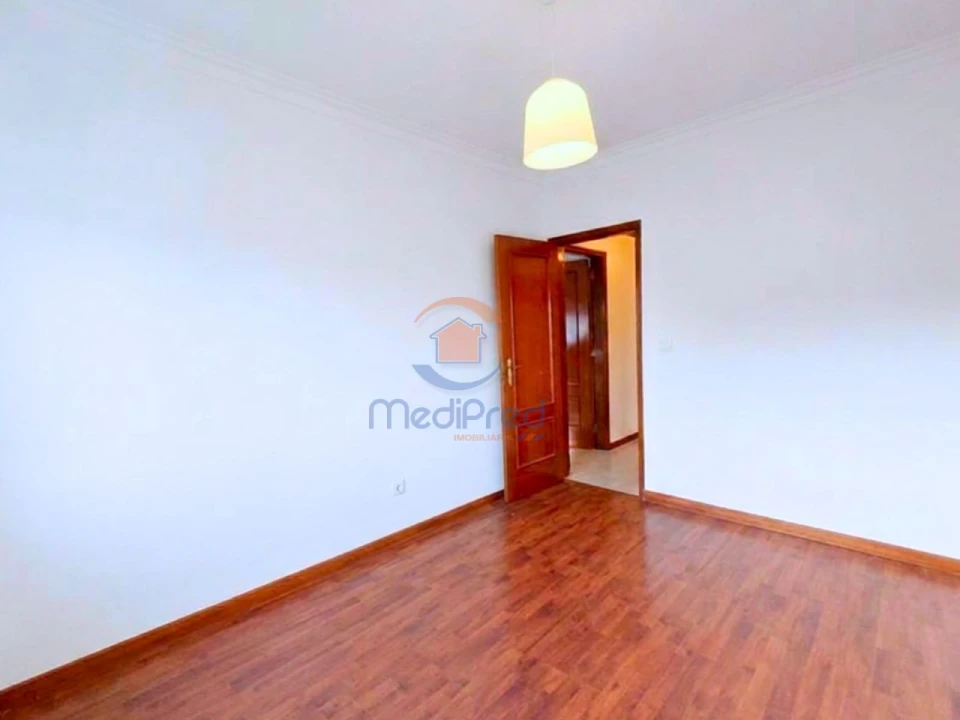 Apartamento T3 para Venda em Moita Foto 18
