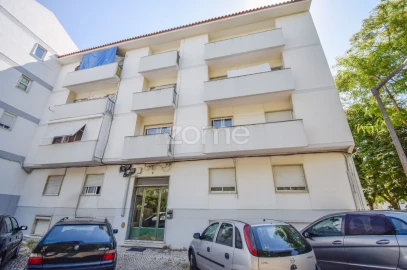 Apartamento T2 para Venda em Santa Iria de Azoia, São João da Talha e Bobadela